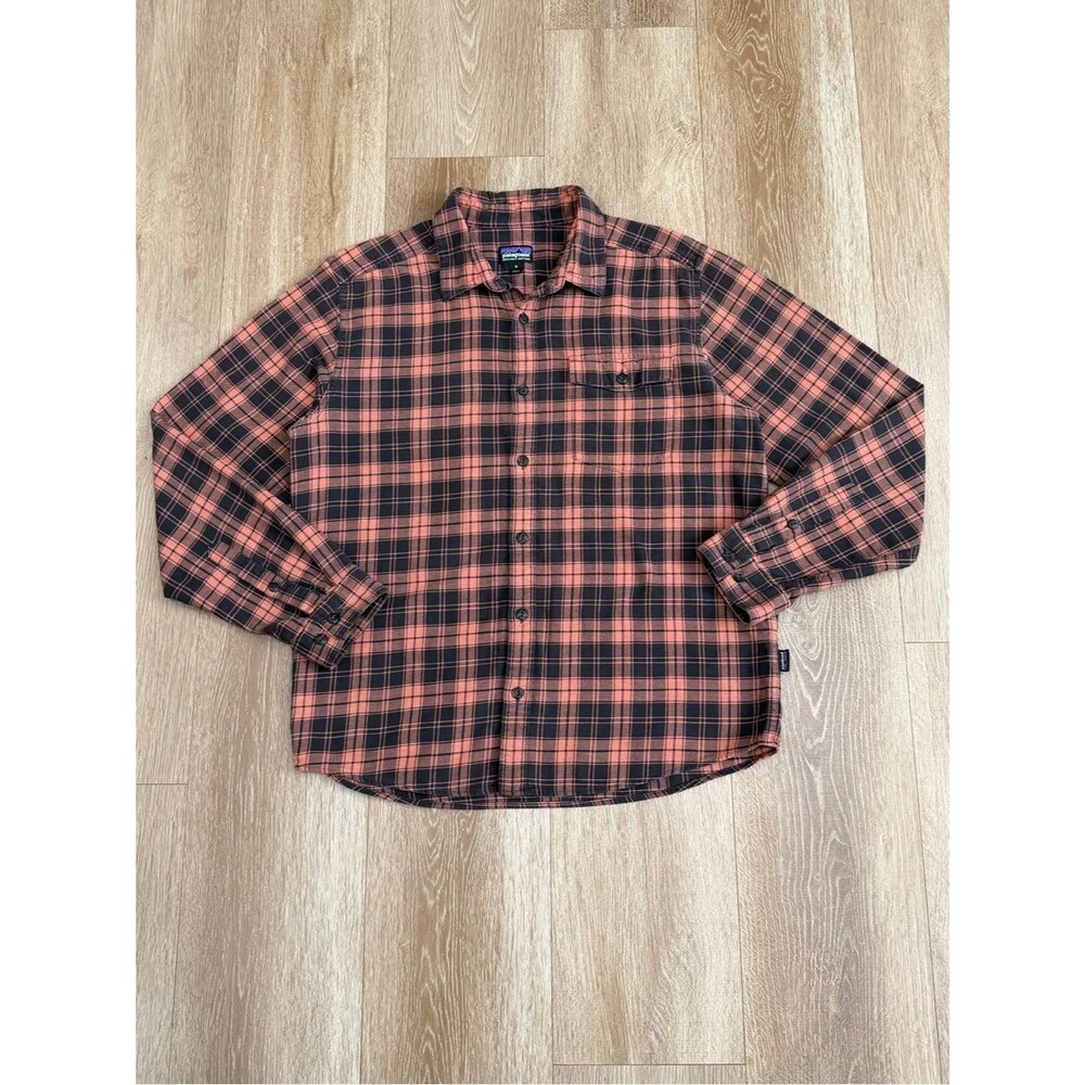 Patagonia 100% Organic Cotton Men's Lightweight Fjord Flannel Shirt Size Medium